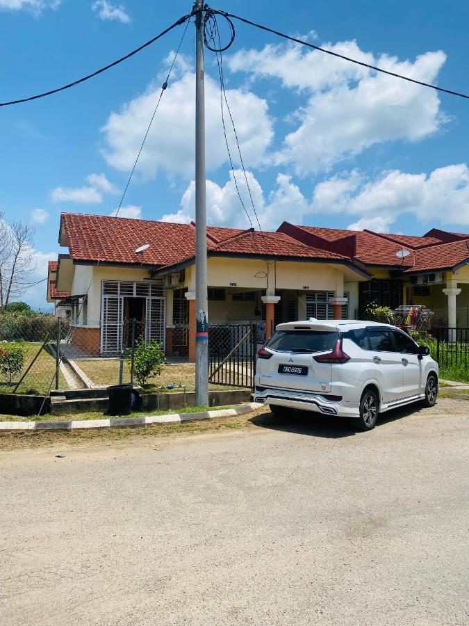 Linda Homestay Bandar Utama Gua Musang Bagian luar foto